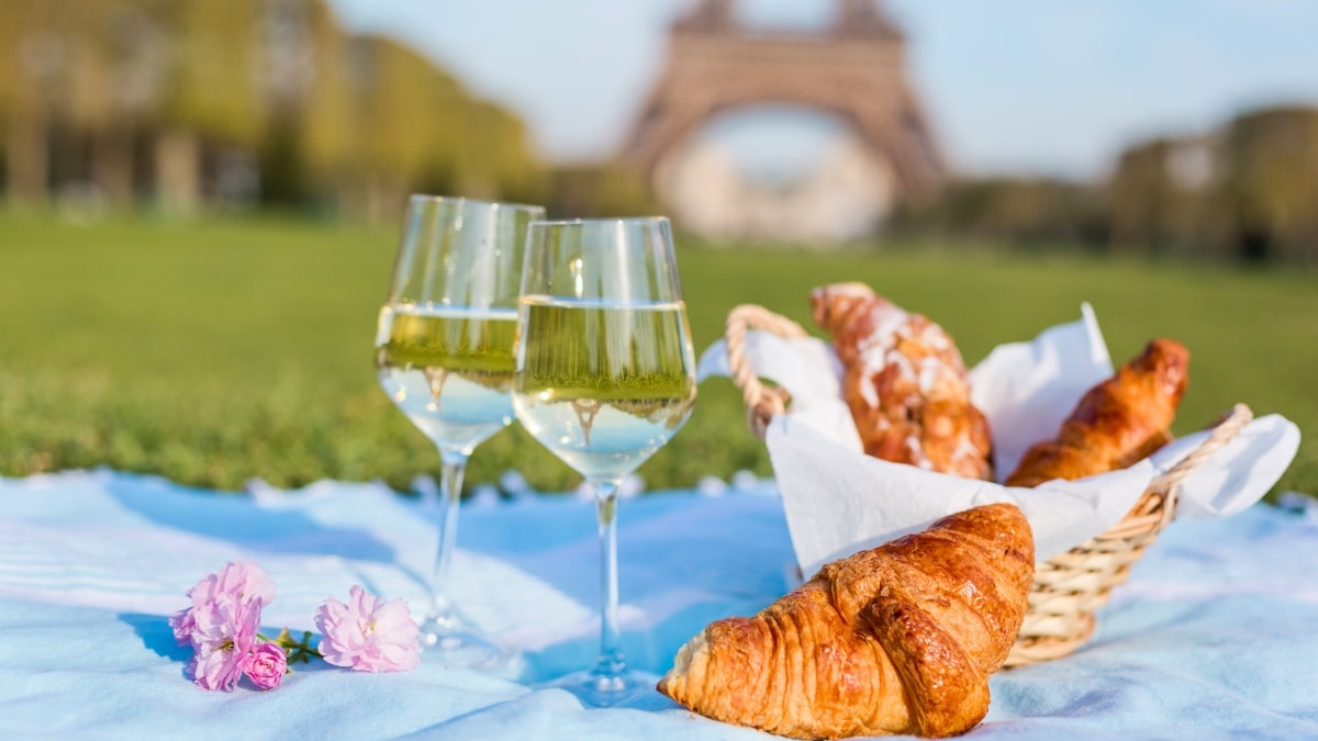 Read more about the article Is Paris Worth Visiting – 33 Reasons to See the City of Love