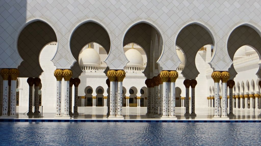 Sheikh Zayed Grand Mosque columns Abu Dhabi